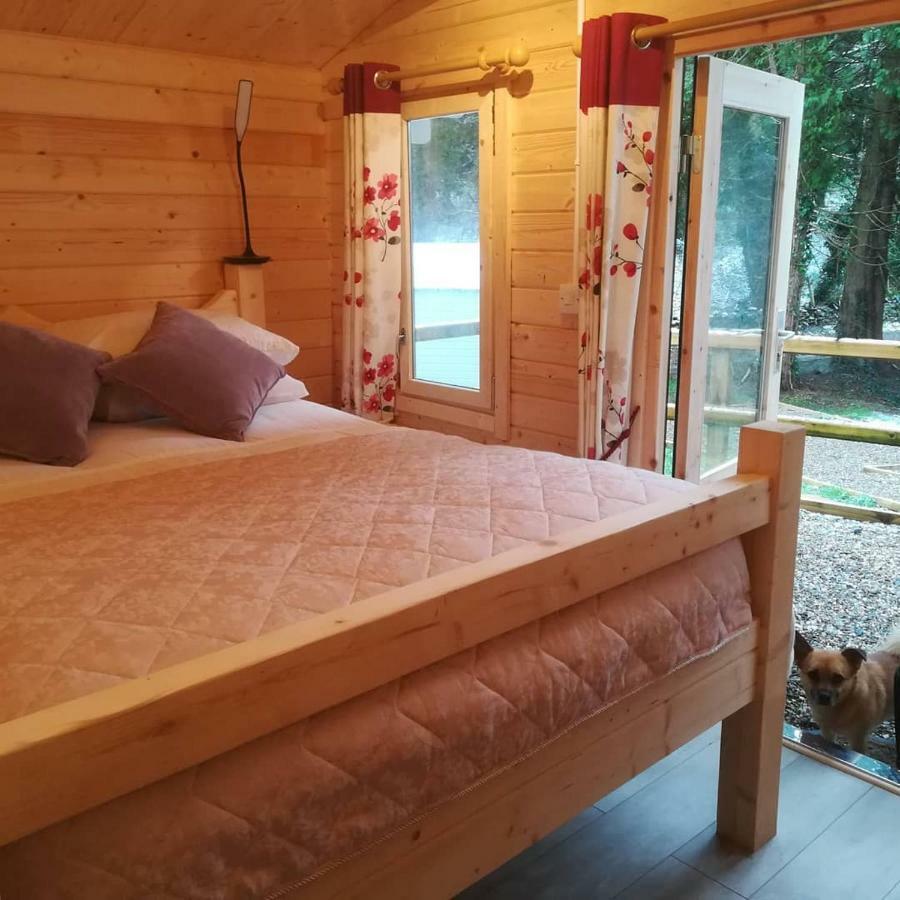 Luxury tent Dunmore Gardens Log *
