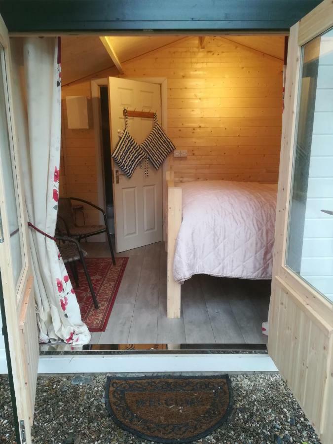 Dunmore Gardens Log Luxury tent *